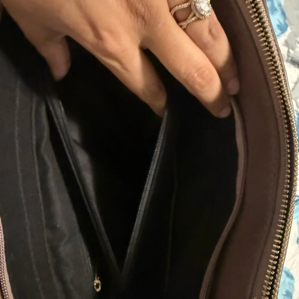 Elegant Brown Leather Handbag